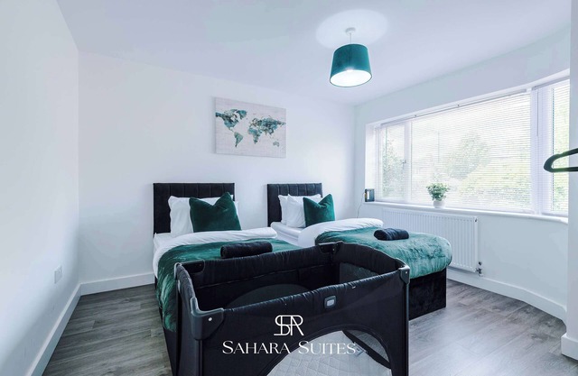 Upto 20%OFF |Birmingham 4BR |Cadbury & QE Hospital