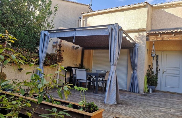 Montpellier West: St Jean de Vedas - casa de la ciudad
