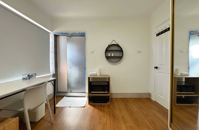 Montrose Double Bed Room close to City