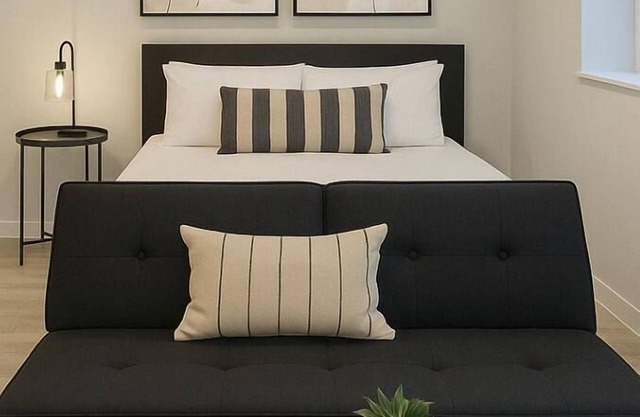 Montrose Studio:Your Uptown Base