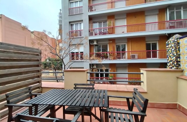 Montserrat Apartments by gaiarooms