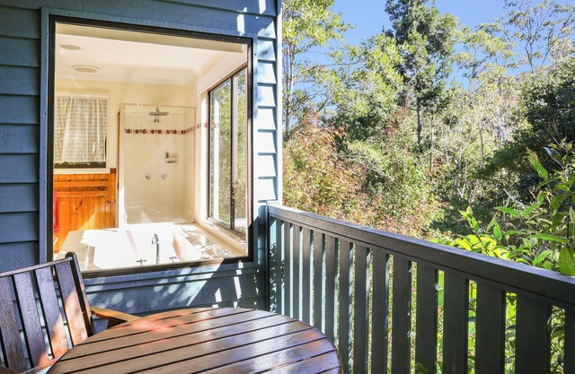 Montville Country Cabins