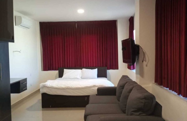 Monument Suites