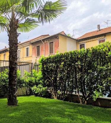 Monza Apartments