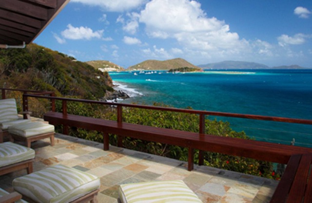 Mood Indigo - Elegante villa frente al mar en la gran isla privada de Camanoe con barco