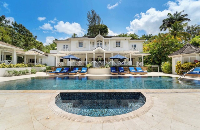 Moon Dance in St. James by Personal Villas - Casual Elegance, Luxury and Comfort