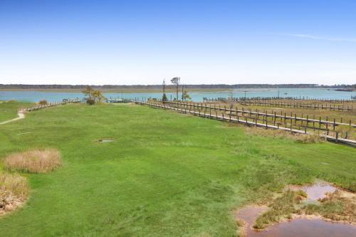 Moon Rising - Waterfront with shared dock!