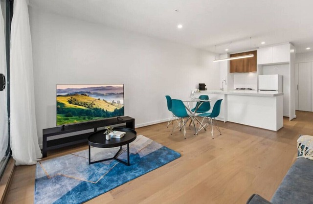 Moonee Ponds Cosy 2 Bed 2 Bath
