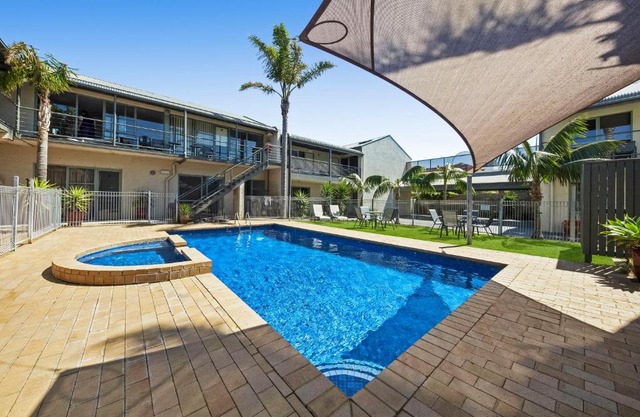 Moonlight Bay Apartments
