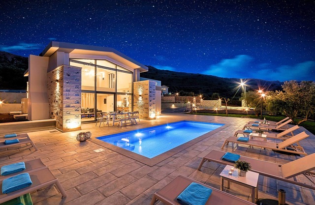 Moonlight Grand Villa Heated Pool