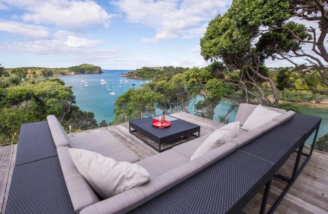 Moonlit Knights - Tutukaka Holiday House