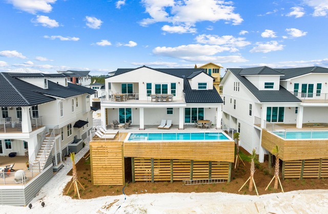 Moonstone: Stunning 9BR Home- Beachfront, Priv. Pool, Pet Friendly, Sleeps 26!