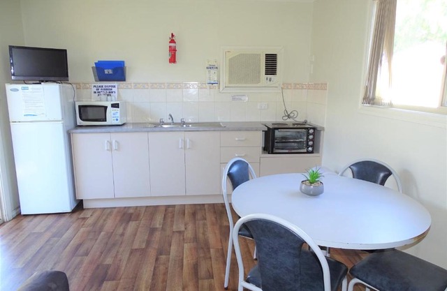 Moonta Bay Cabins - Cabin 3