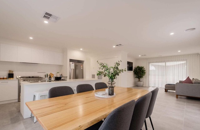 Moonta Haven our Modern 3 Bedroom Home in Bendigo