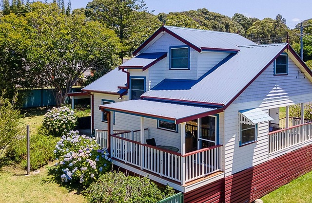 Moorhead beach cottage Bermagui - 60 Wallaga Lake Road
