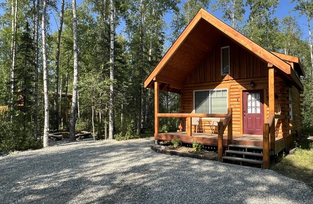 Moose Landing Cabin A85 just minutes from Main St in Wasilla