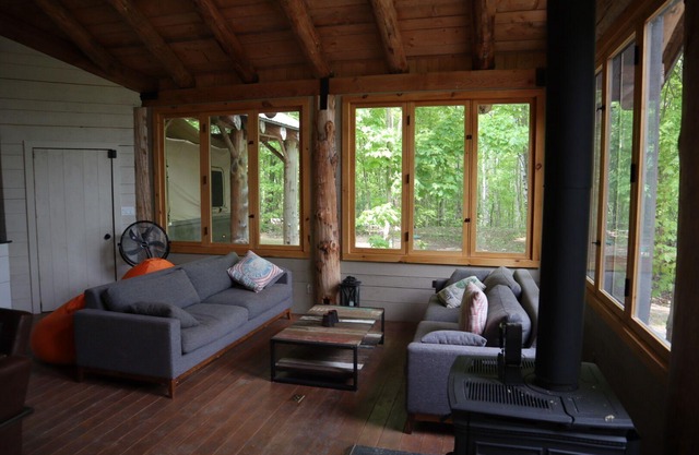 Moose Lodge - Family Nature Retreat Lodge in Muskoka