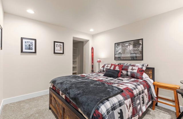 Moose Tracks Inn: Spacious Lower Level Retreat in Heber Valley