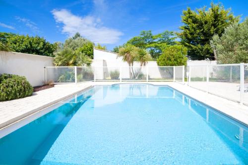 "MORANDE" grande maison avec Piscine Chauffée