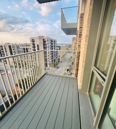 Morden spacious 1bedroom flat