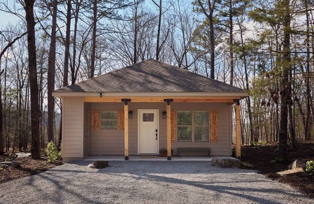 Morgan's at the Little Red - Double Queen Cabin 4