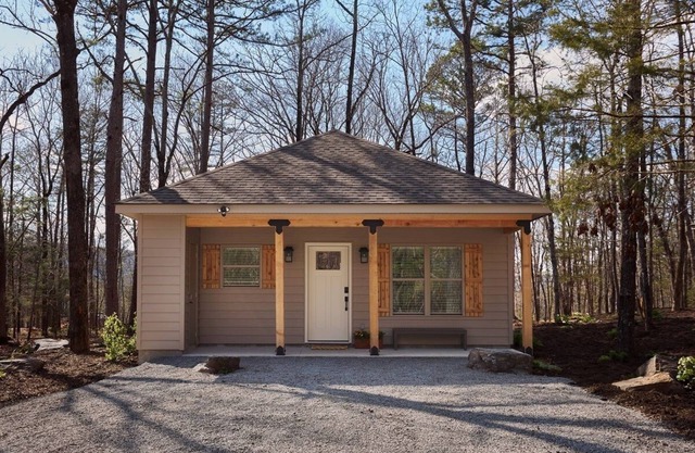 Morgan's at the Little Red - Double Queen Cabin 5