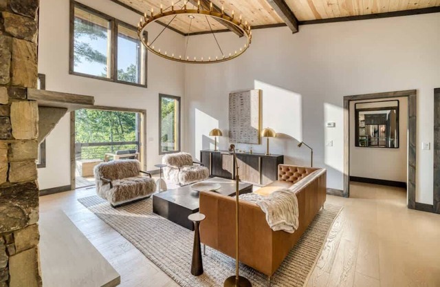 Morgan Trail - Stunning Mountain Masterpiece!