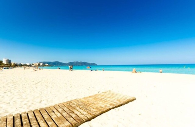Morito Beach Apartments