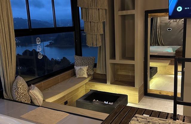 MORITZ BY MONTE GANDOLFO- CABAÑA LUXURY- JACUZZI- VISTA- EXPERIENCIAS ROMÁNTICAS