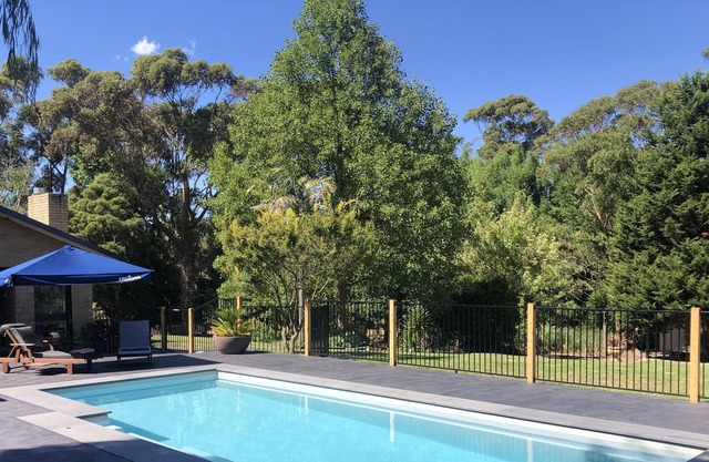 Mornington Peninsula Gateway - Rural Retreat