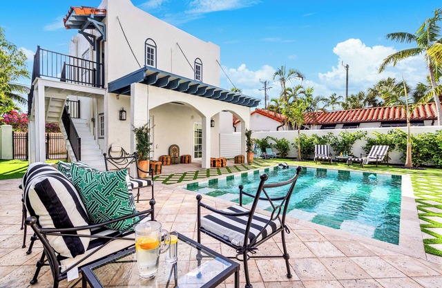 Moroccan Opulence | 5 Minutes to Downtown & Beach