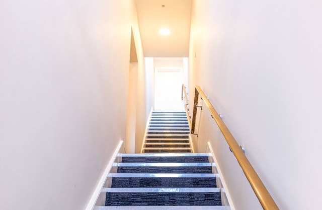 Morris Mews Apartment | Central | 7 Guests