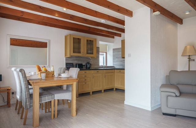 Morton Cottage - a cottage that sleeps 2 guests in 1 bedroom