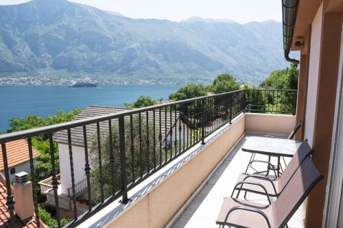 Moskov - Two-bedroom Ap with Sea View