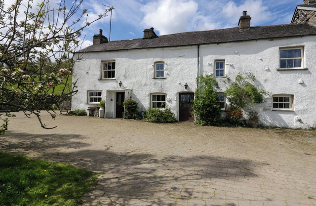 Moss Side Farm Cottage, BROUGHTON-IN-FURNESS