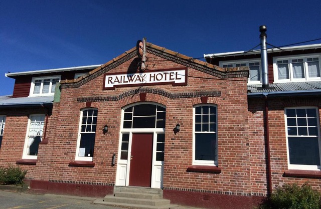 Mossburn Railway Hotel