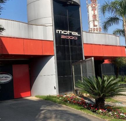 MOTEL 2000