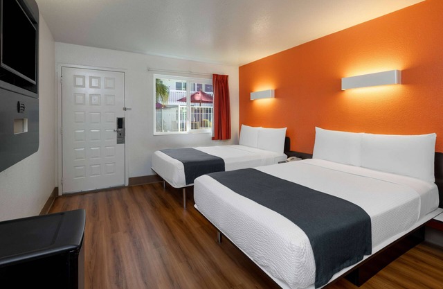 Motel 6 Carpinteria, CA - Santa Barbara - South