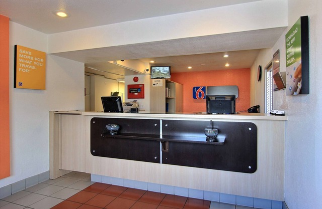 Motel 6 Corpus Christi, TX - East - North Padre Island