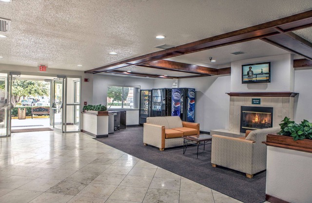 Motel 6 Dallas, TX - Northwest