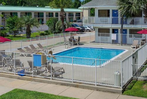 Motel 6 Gulfport, MS Airport