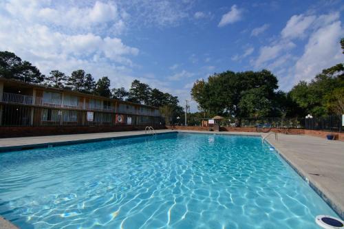 Motel 6 Hammond, LA – I 12 – I 55