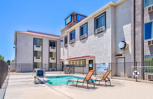 Motel 6 Hesperia, CA - West Main Street I-15