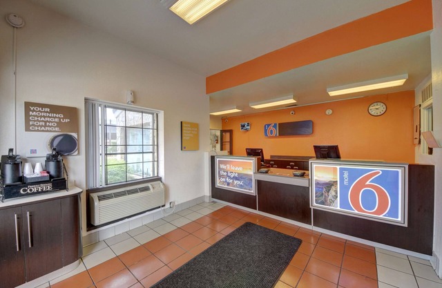 Motel 6 San Antonio, TX - Downtown - Market Square