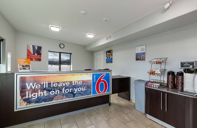 Motel 6 Show Low, AZ