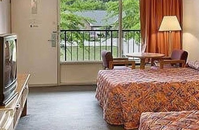 Town and Country Inn Suites Spindale