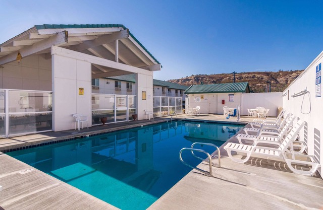Motel 6 The Dalles, OR