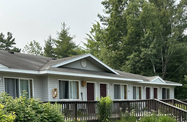 Motel in Sawyer County in Wisconsin on ATV and snowmobile trails.
