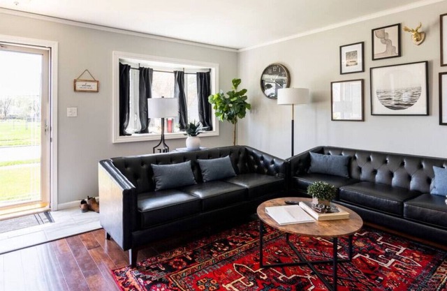 Motown Chic + Movie Lounge >15 min to Detroit