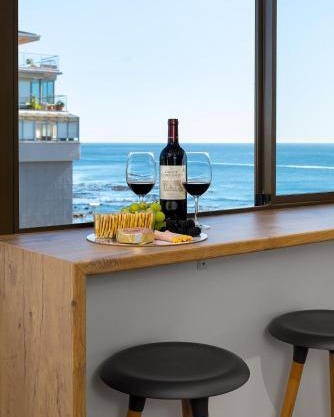 Mouille Point Seaview Apartment